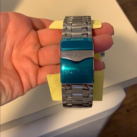 Invicta - Picture 3 of 4